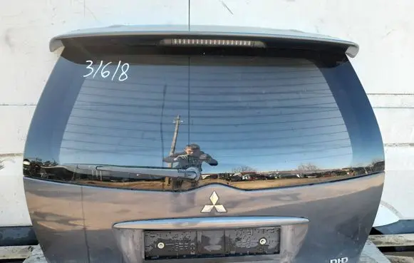 Mitsubishi Grandis Tailgate/trunk/boot lid GRANKLA