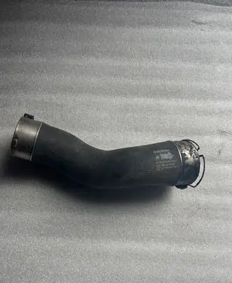 Mercedes-Benz ML W166 Intercooler hose/pipe 1665280482
