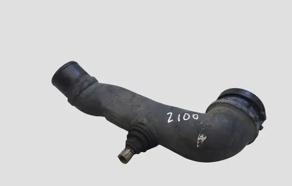 Toyota Avensis T270 Air intake duct part 173620R030