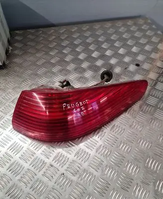 Peugeot 607 Rear/tail lights