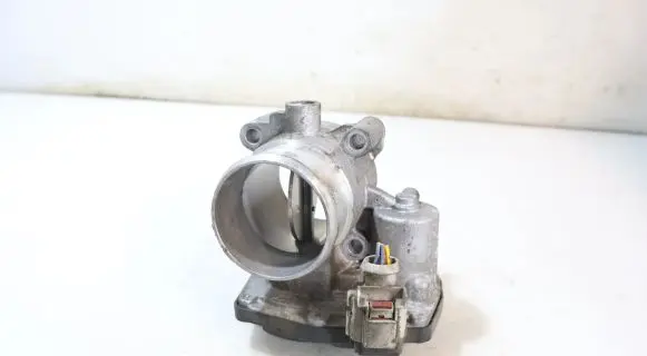 Ford Transit Courier Throttle body valve 