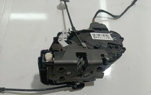 Volvo S80 Rear door lock 31253279