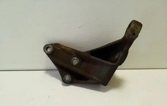 Iveco Daily 5th gen Engine mounting bracket 5801260396 5801260393