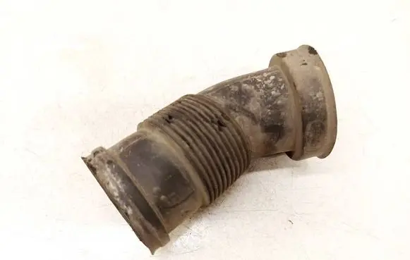 Opel Astra H Air intake hose/pipe 55558369