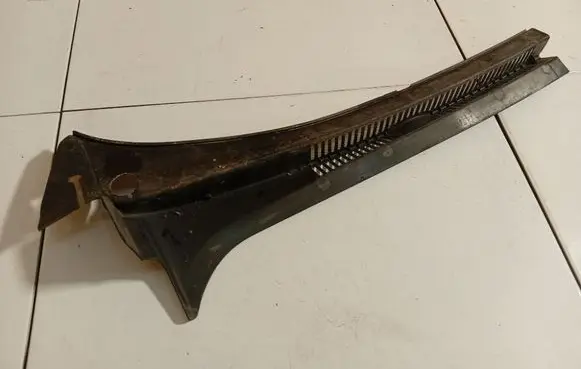 Wiper trim