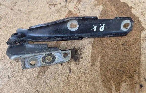 Audi A6 S6 C5 4B Engine bonnet/hood hinges 4B0823301D