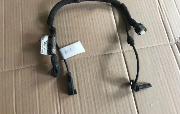Opel Astra J Rear ABS sensor wiring 13253612