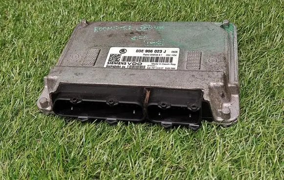 Skoda Roomster (5J) Engine control unit/module ECU 03E906023J 5WP40494