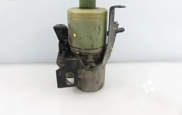 Seat Ibiza III (6L) Power steering pump 6Q2423051AA 6Q1423051AN 3Q0423156AB