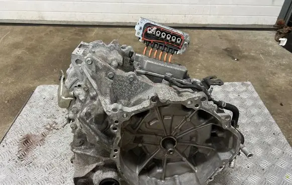 Toyota C-HR I Automatic gearbox PF04 P610