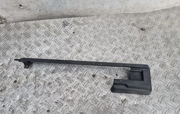 Volvo XC90 Front passenger seat rail trim 30662559