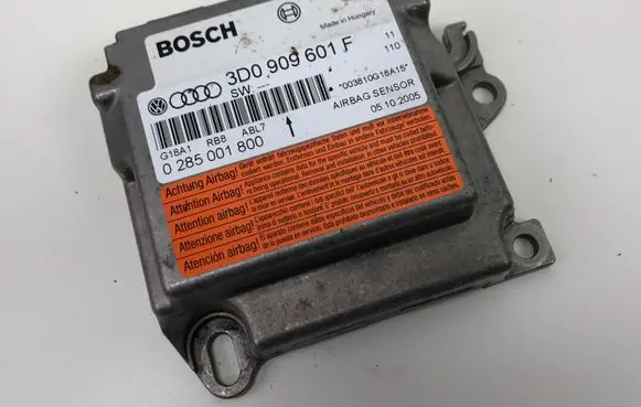 Volkswagen Touareg I Airbag control unit/module 3D0909601F 0285001800