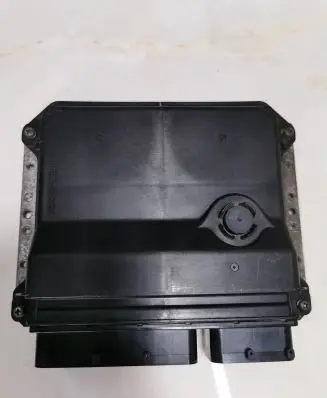 Toyota Avensis T270 Engine control unit/module 8966105F20