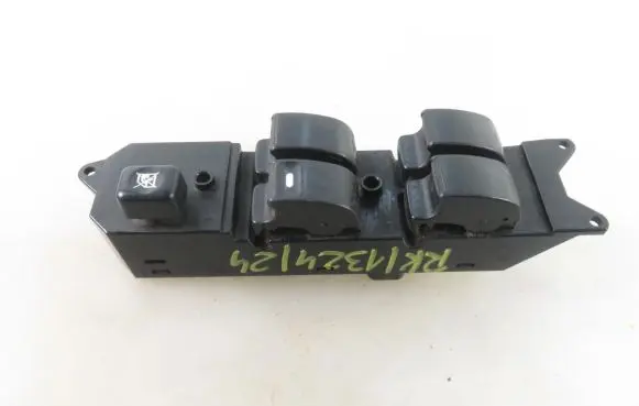 Mitsubishi Outlander Electric window control switch MR502231