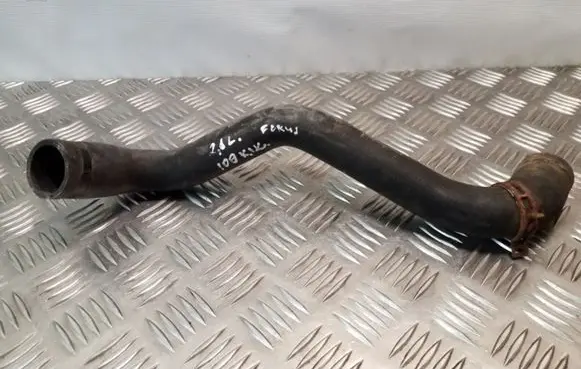 Ford Focus Engine coolant pipe/hose