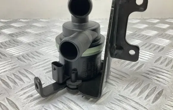 Audi A6 S6 C7 4G Electric auxiliary coolant/water pump 5N0965561A