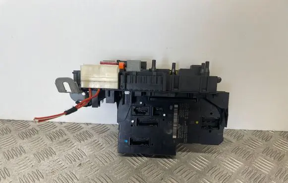 Mercedes-Benz E W212 Comfort/convenience module 2129060105 2129014604 2129024301