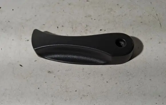 BMW 7 E65 E66 Engine bonnet (hood) release handle 8240607