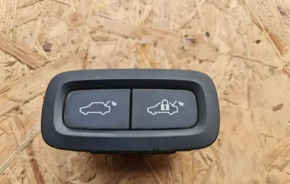 Volvo XC90 Tailgate opening switch 31376890 15W301