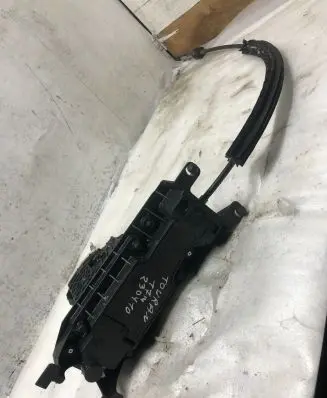 Volkswagen Touran III Gear shifter/selector 5K0713079