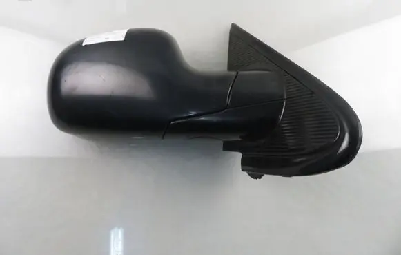 Chrysler Voyager Front door electric wing mirror