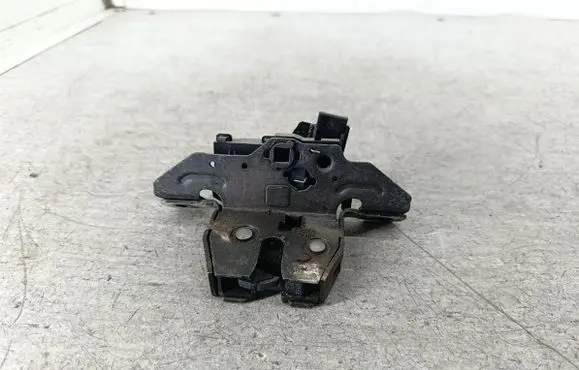Opel Astra J Tailgate lock latch 13524683