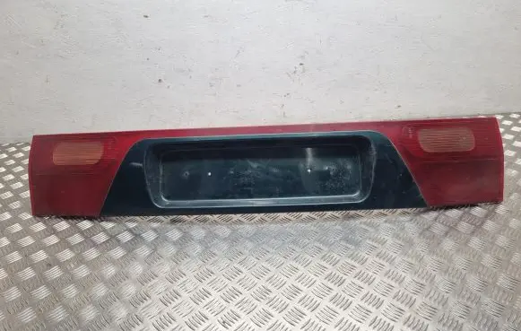 Seat Alhambra (Mk1) Rear light center trim bar blend 