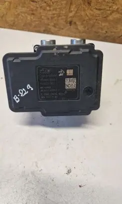 Opel Zafira C ABS Pump 39061713 10021211014