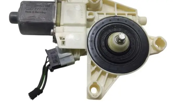 Mercedes-Benz A W176 Front door lock A2469065100