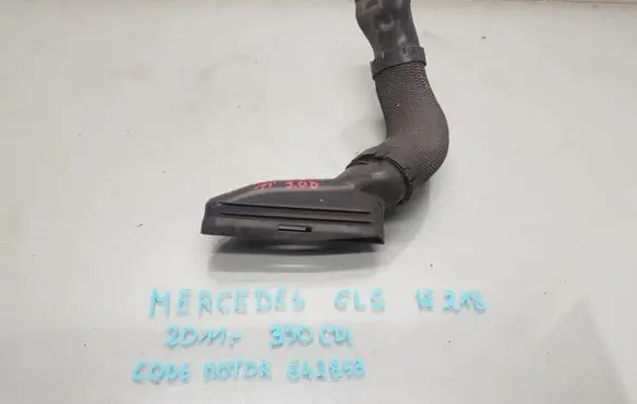 Mercedes-Benz CLS C218 X218 Air intake hose/pipe A6420945597