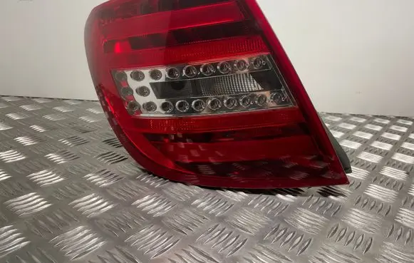 Mercedes-Benz C W204 Rear/tail lights 2048206264
