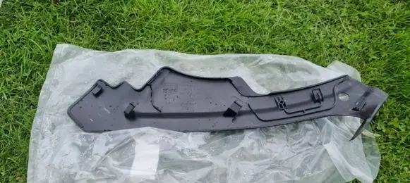 Audi A7 S7 4G Under headlight/headlamp trim 4G8805286C