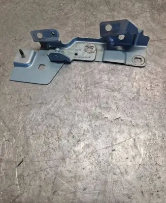 Renault Zoe Fender mounting bracket 654825654R 0412
