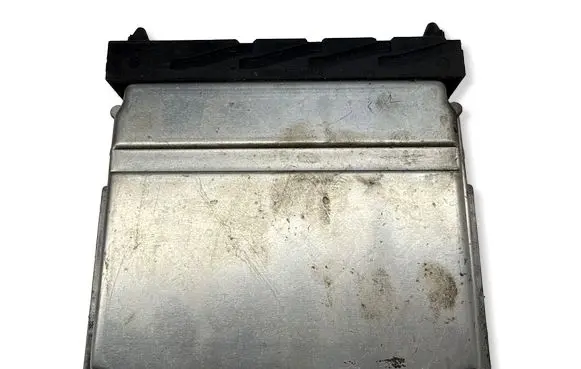 Volvo V70 Engine control unit/module 08667710A 0000021022