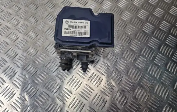 Volkswagen PASSAT B7 ABS Pump 3AA614109BK