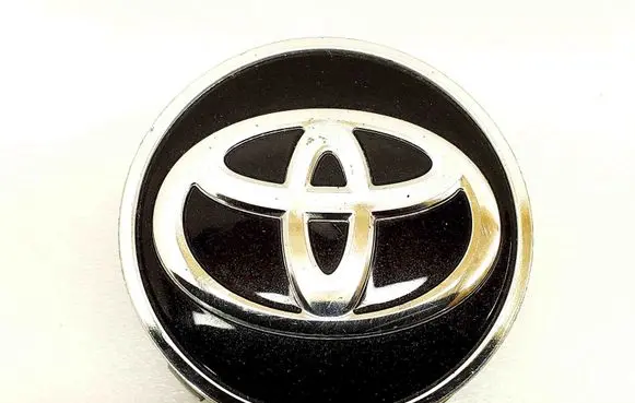 Toyota Aygo AB40 R20 wheel hub/cap/trim 52170A550