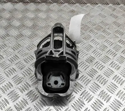 Audi Q7 4M Engine mount bracket 4M0199372C