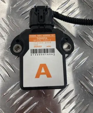 Toyota RAV 4 (XA40) Alarm control unit/module 89722-42010