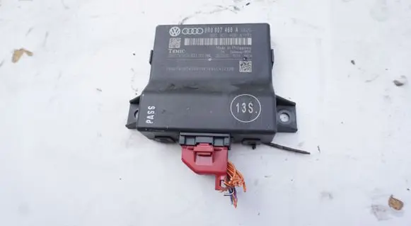 Audi A4 S4 B8 8K Gateway control module 8R0907468A