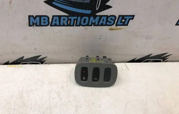Opel Vivaro Central locking switch button