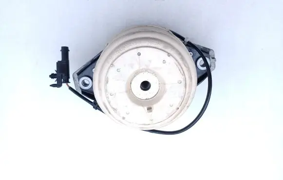 Engine mount bracket