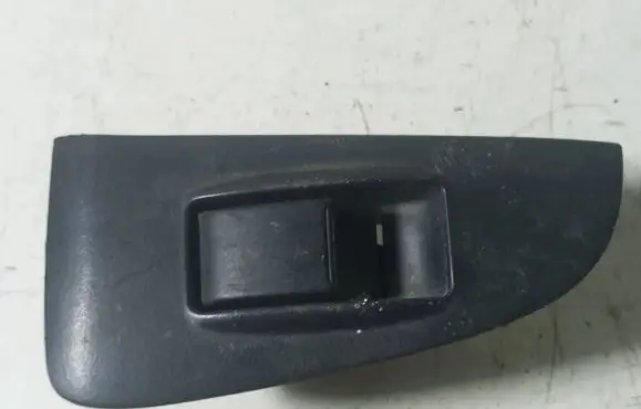 Toyota Avensis T250 Electric window control switch 7427205020