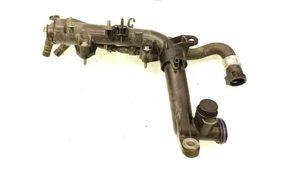 Engine coolant pipe/hose
