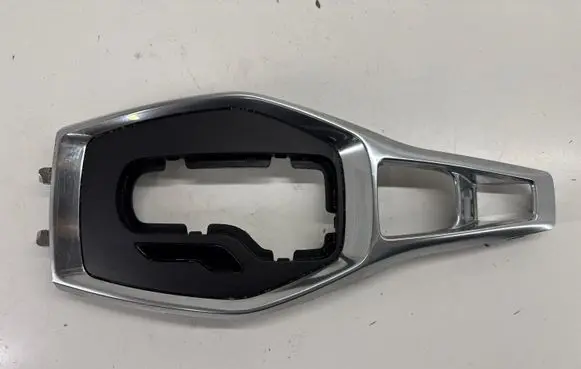 Chevrolet Camaro Gear shifter surround trim plastic 23170789 02172016150143