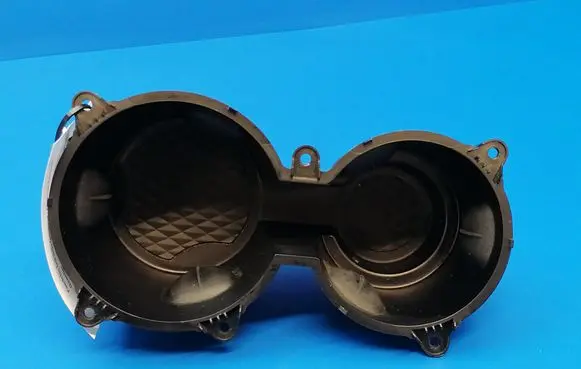 Cup holder front
