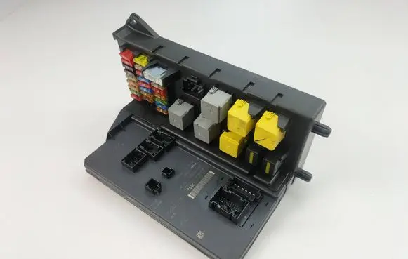 Mercedes-Benz Sprinter W906 Fuse module A9069003502
