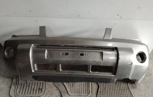 Nissan X-Trail T30 Front bumper