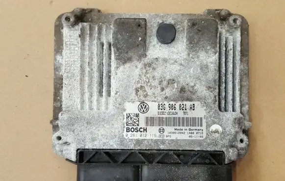 Volkswagen PASSAT B7 Engine control unit/module 03G906021NK 0281013440