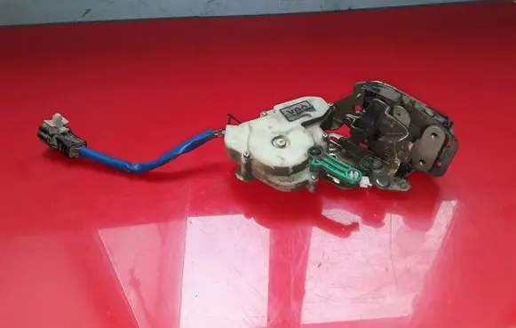 KIA Sorento Rear door lock 060403