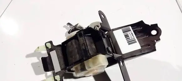 Rear seatbelt